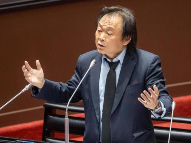 台灣新聞通訊社-自稱最後登陸台灣人遭中批「沒出息」 王世堅：我連美國都不去