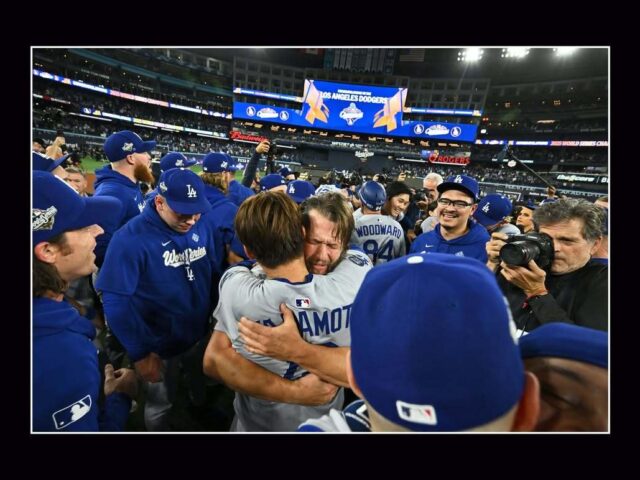 台灣新聞通訊社-MLB／克蕭緊抱山本由伸 道奇攝影師拍出「史上最棒的擁抱」