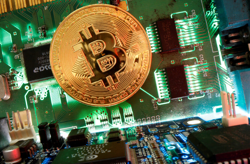 台灣新聞通訊社-比特幣暴跌 單日又27萬人爆倉 囤幣大戶Strategy緊急操作也難舒緩焦慮