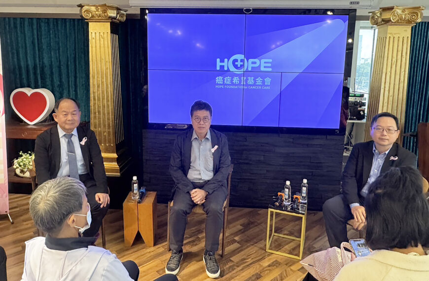 台灣新聞通訊社-跌倒竟是腫瘤作祟 24歲確診乳癌不低頭分享抗癌心路