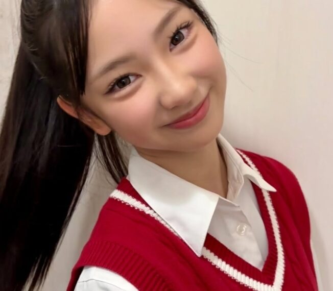 台灣新聞通訊社-2025年日本最可愛國中生出爐！13歲「電眼甜心」美少女奪冠