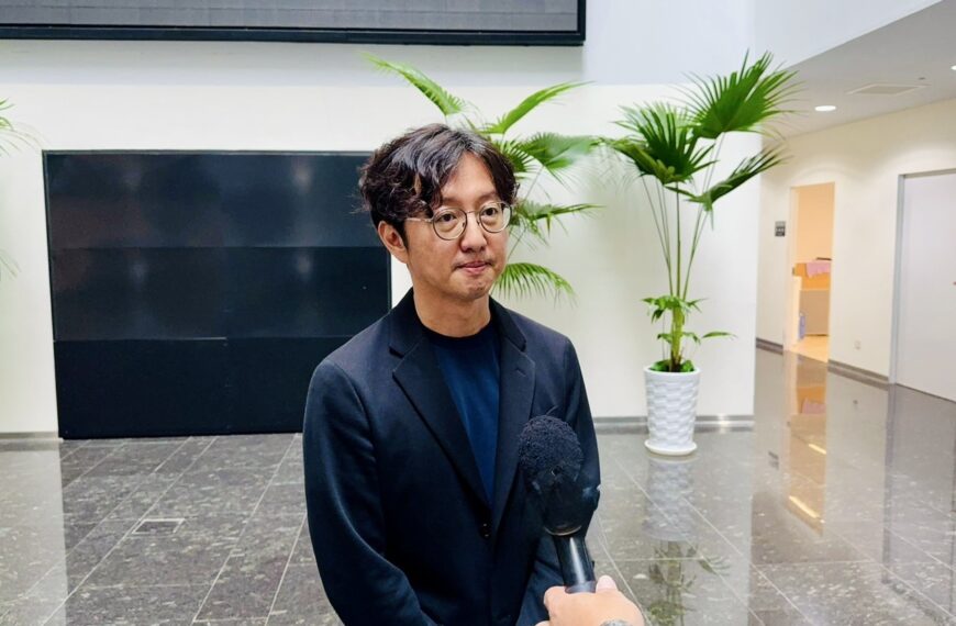 台灣新聞通訊社-清潔隊員宣傳購物節還錄影回傳 中市府:宣傳政策