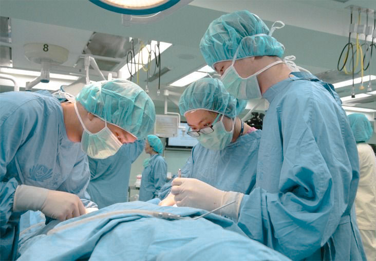 台灣新聞通訊社-115申請入學自費醫牙中醫7學系參採「社會」3頂大醫學系二階日期強碰