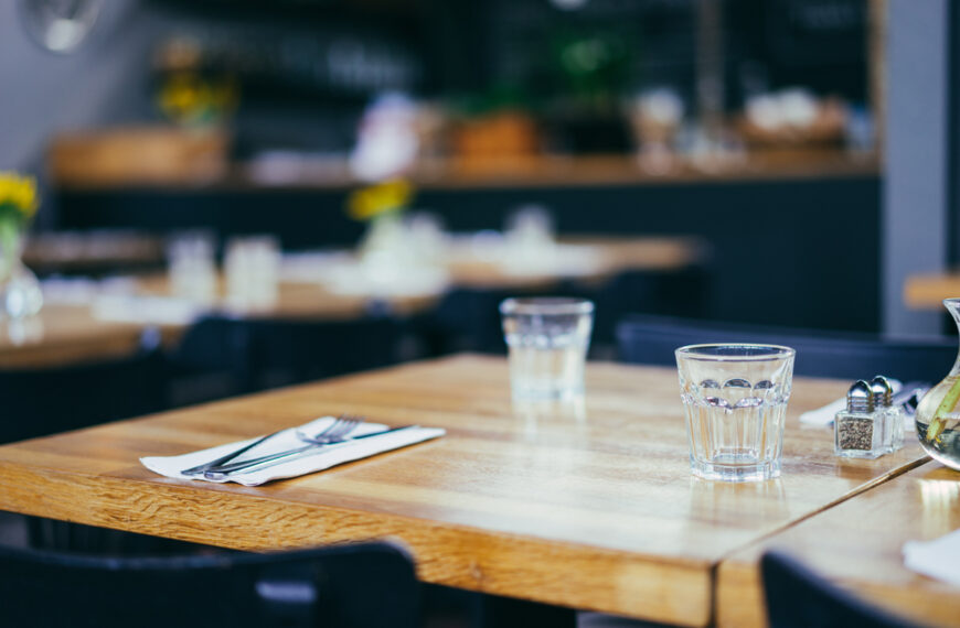 台灣新聞通訊社-AI訂位平台爭議！收費代訂國內外餐廳 消費者到場被告知「沒合作」