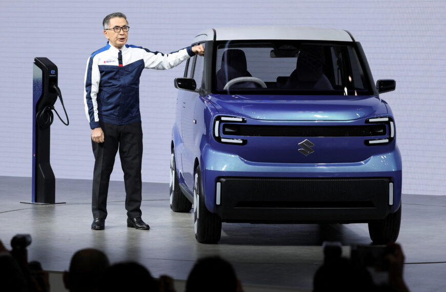 台灣新聞通訊社-川普迷上日本小車!大讚「可愛」下令准許在美製造銷售