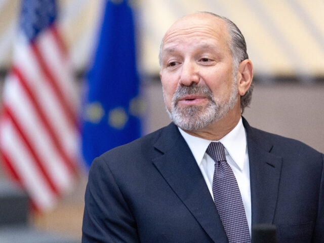 台灣新聞通訊社-台訓練美勞工生產先進半導體 白委憂核心技術恐被迫傳授