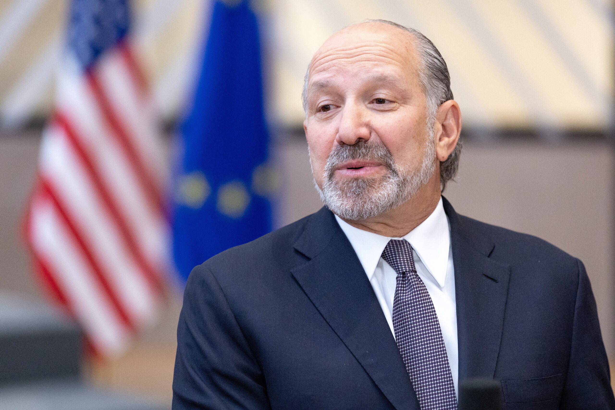 台灣新聞通訊社-台訓練美勞工生產先進半導體 白委憂核心技術恐被迫傳授