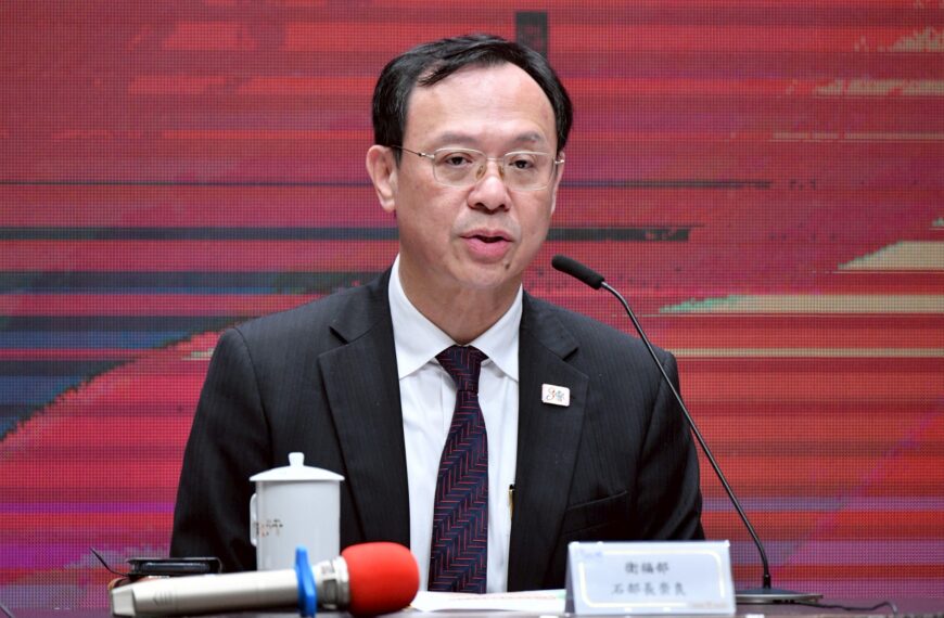 台灣新聞通訊社-台大爆肺結核個案 衛福部長石崇良:已匡列約900名接觸者