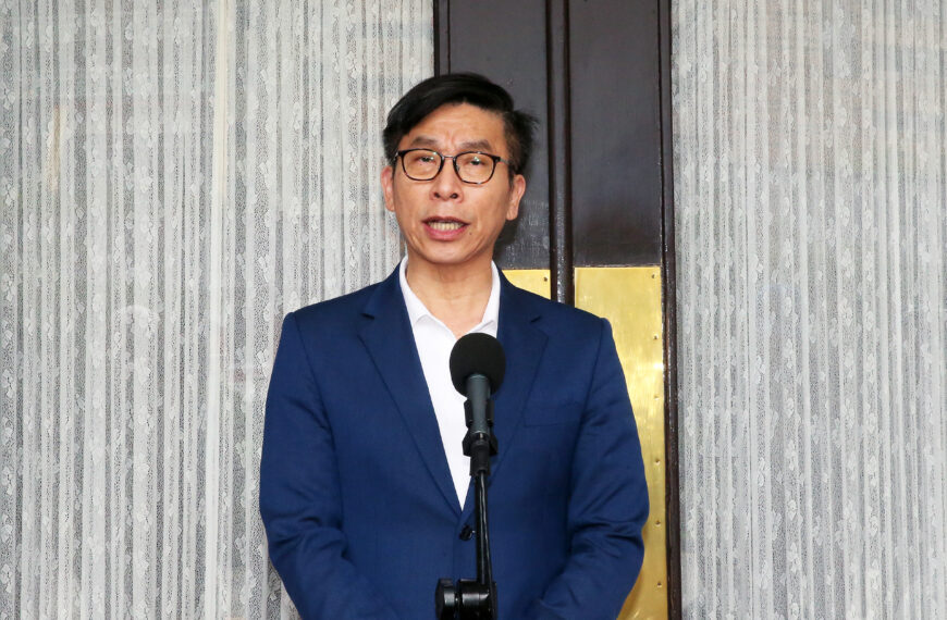 台灣新聞通訊社-財劃法覆議案不邀卓揆說明 鍾佳濱:藍白縮頭烏龜 國會蒙塵