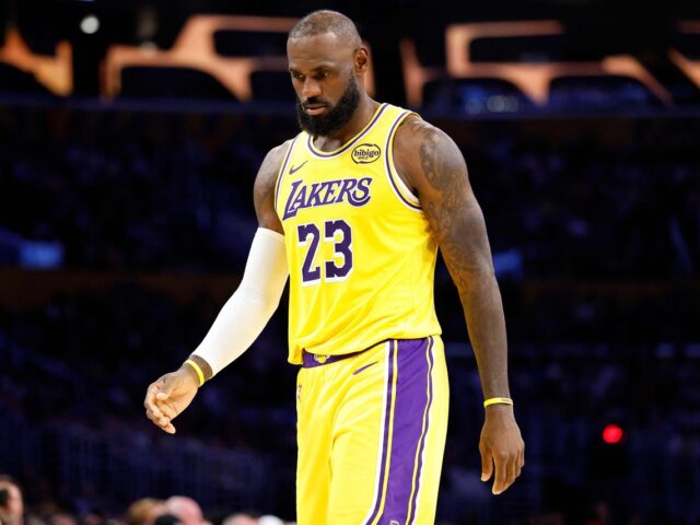 台灣新聞通訊社-NBA／湖人沒詹皇反而更強？名記：詹姆斯面臨生涯最大挑戰