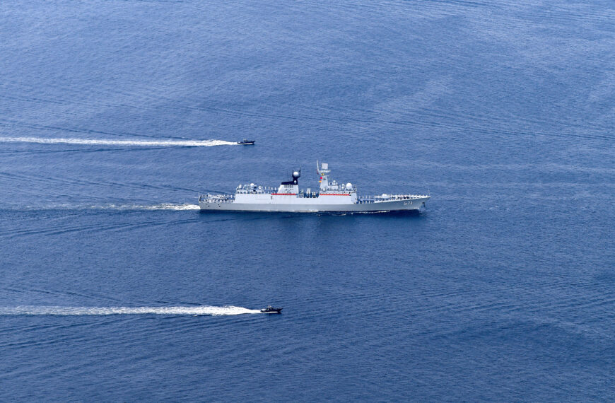 台灣新聞通訊社-路透：最大規模「秀肌肉」 陸東海集結逾百海軍與海警船艦