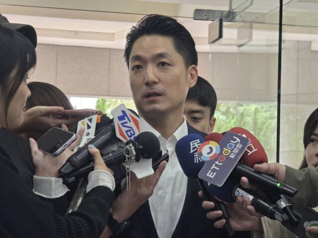 台灣新聞通訊社-打詐封鎖小紅書 蔣萬安譏卓榮泰「反中反到自己變成共產黨」