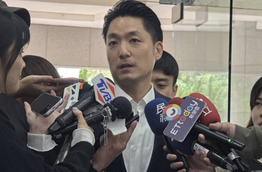 台灣新聞通訊社-打詐封鎖小紅書 蔣萬安譏卓榮泰「反中反到自己變成共產黨」