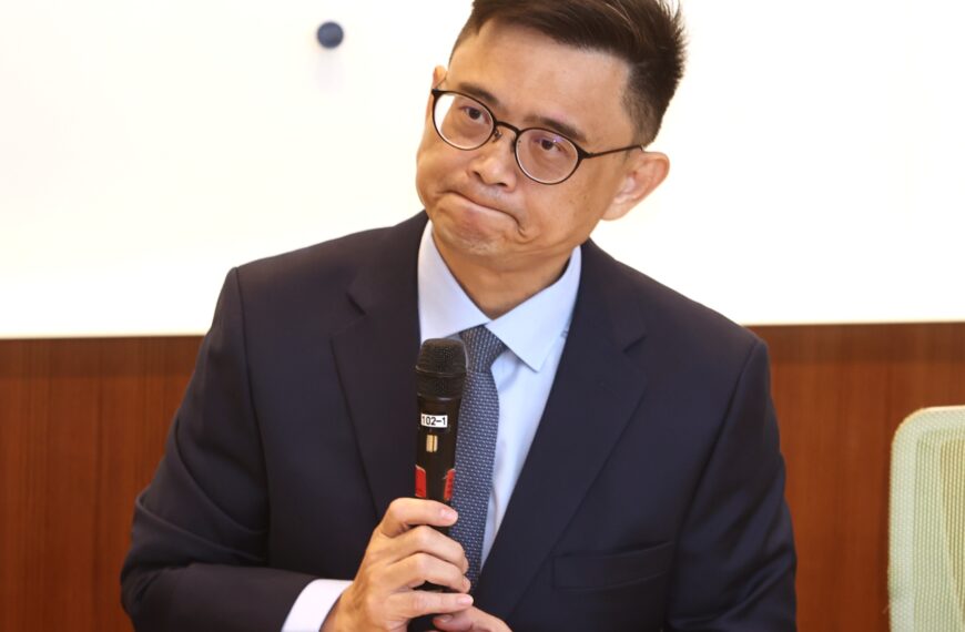 台灣新聞通訊社-兒子涉霸凌同學 賴瑞隆:先動手就是不對 表達歉意自責