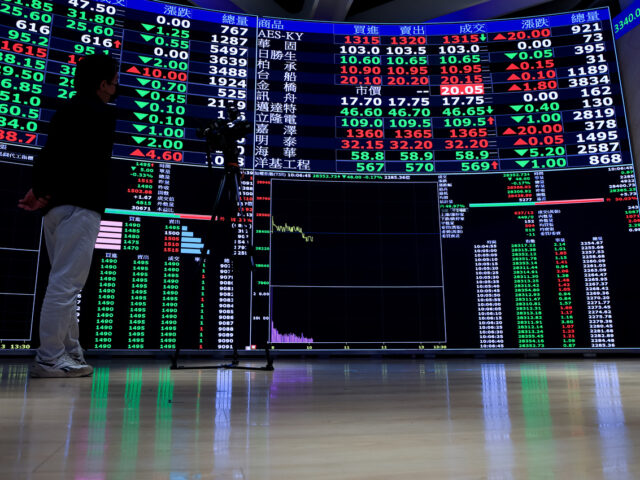 台灣新聞通訊社-男「當沖半年虧70萬違約交割」衝券商理論！網酸：輸不起就別玩