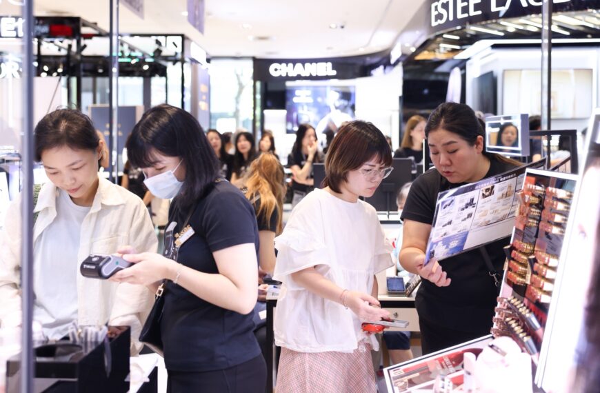 台灣新聞通訊社-台美關稅進入最後談判時刻 23%零售業下修人力需求