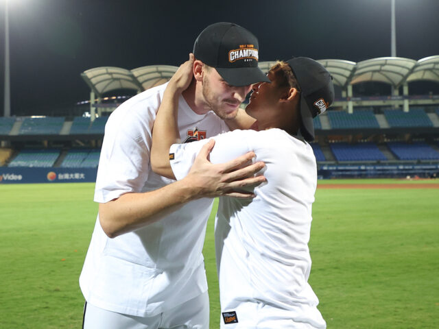 台灣新聞通訊社-中職／兄弟情不散！布雷克深情告別林岱安：你會是一輩子的朋友