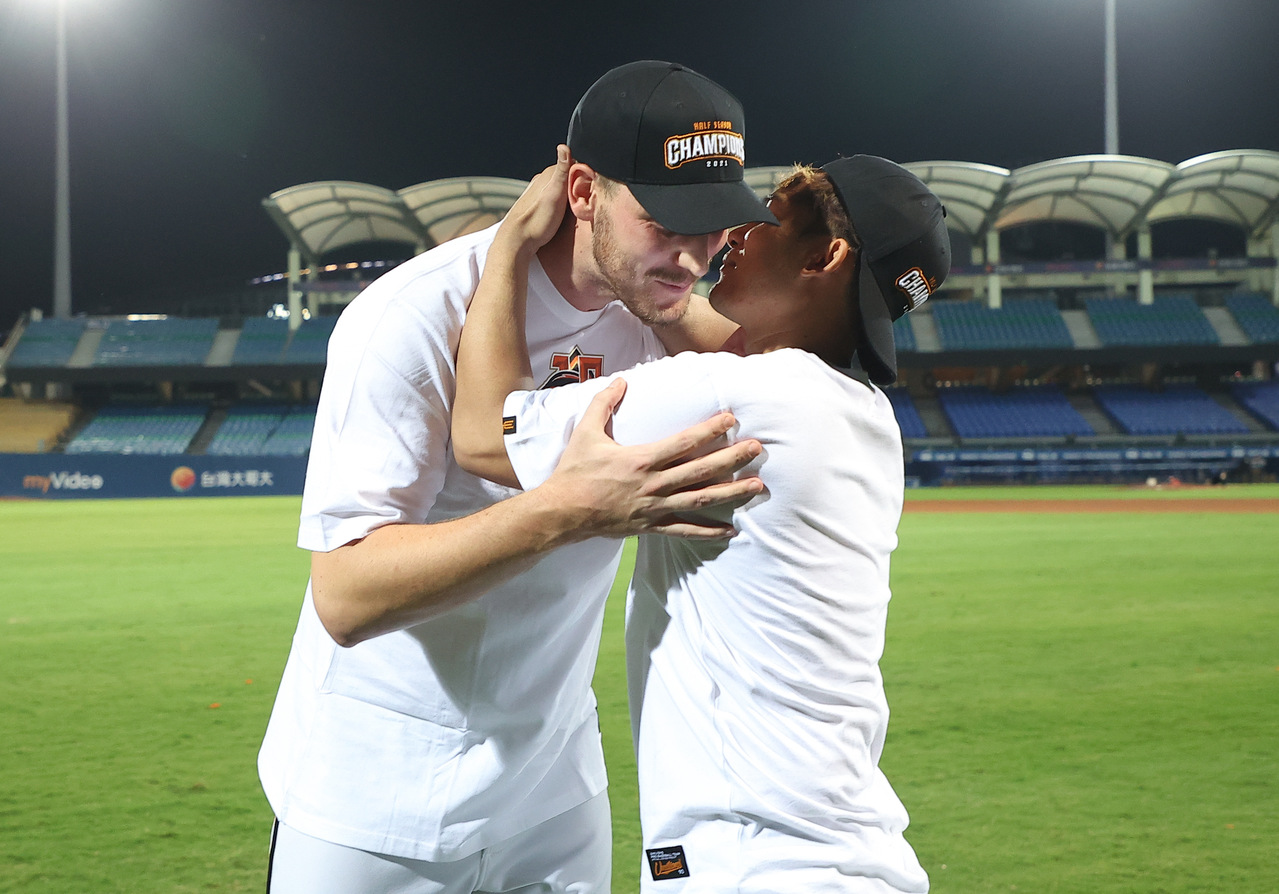 台灣新聞通訊社-中職／兄弟情不散！布雷克深情告別林岱安：你會是一輩子的朋友