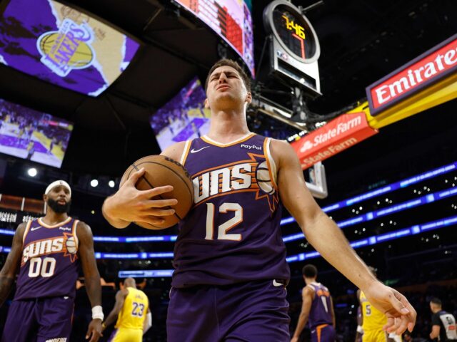 台灣新聞通訊社-NBA／格里斯佩爆發 成「小惡棍」！布魯克斯：他想要那個綽號