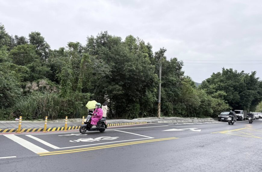 台灣新聞通訊社-基隆公車亭一夕消失…民眾以為被偷了 市府：12處老舊拆除換新