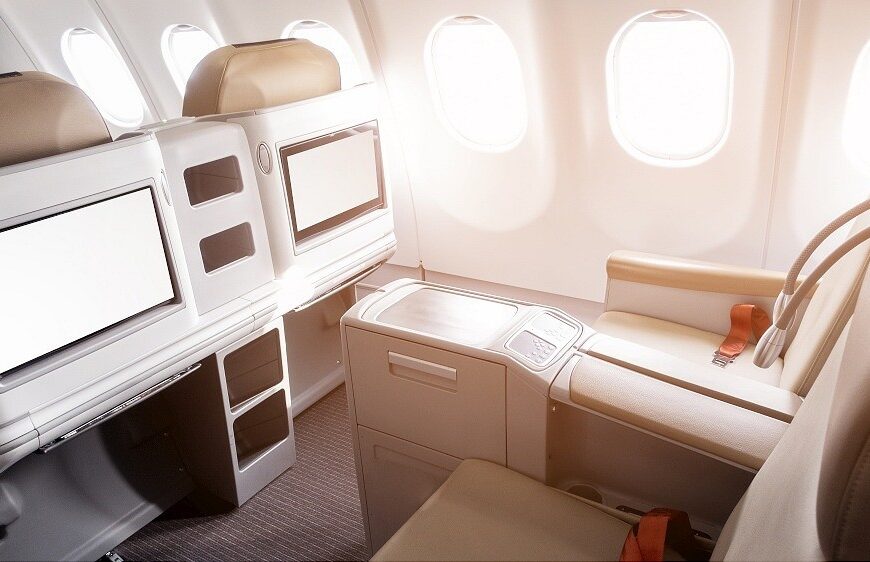 台灣新聞通訊社-拒搭商務艙提議…男友竟獨自升等 她嘆被放在次位反挨轟：別情勒