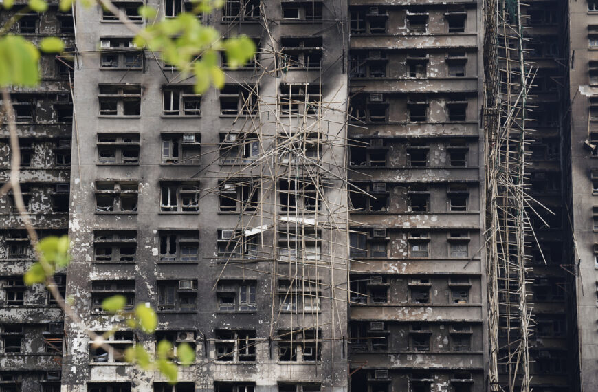 台灣新聞通訊社-成員捲宏福苑大火爭議 民建聯指立法會選情告急