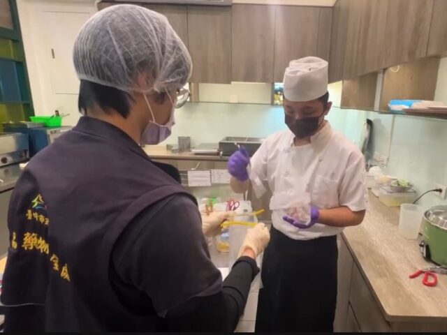 台灣新聞通訊社-2歲童住院8天不聞問？台中知名港式餐廳爆食物中毒 食安處說話了