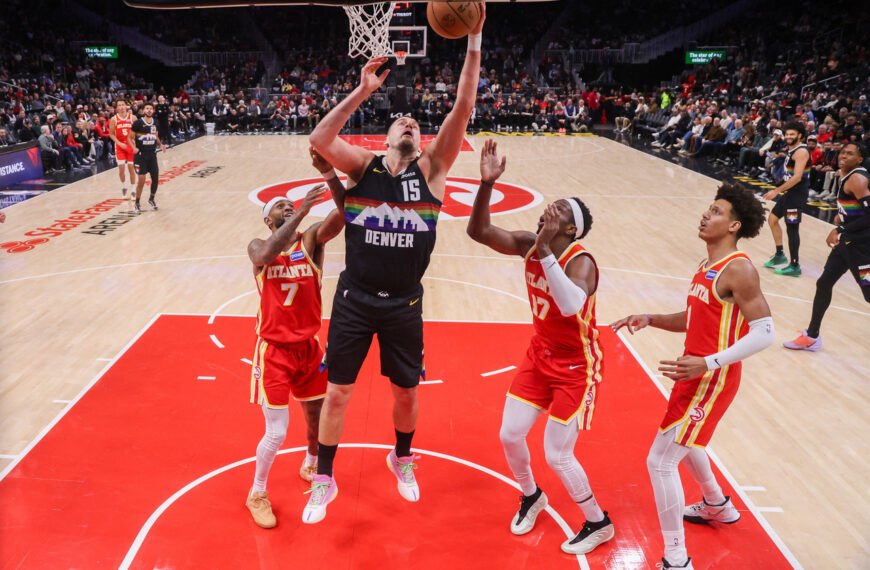 台灣新聞通訊社-NBA/約柯奇40分領軍!金塊落後23分上演驚天逆轉 勇奪客場9連勝