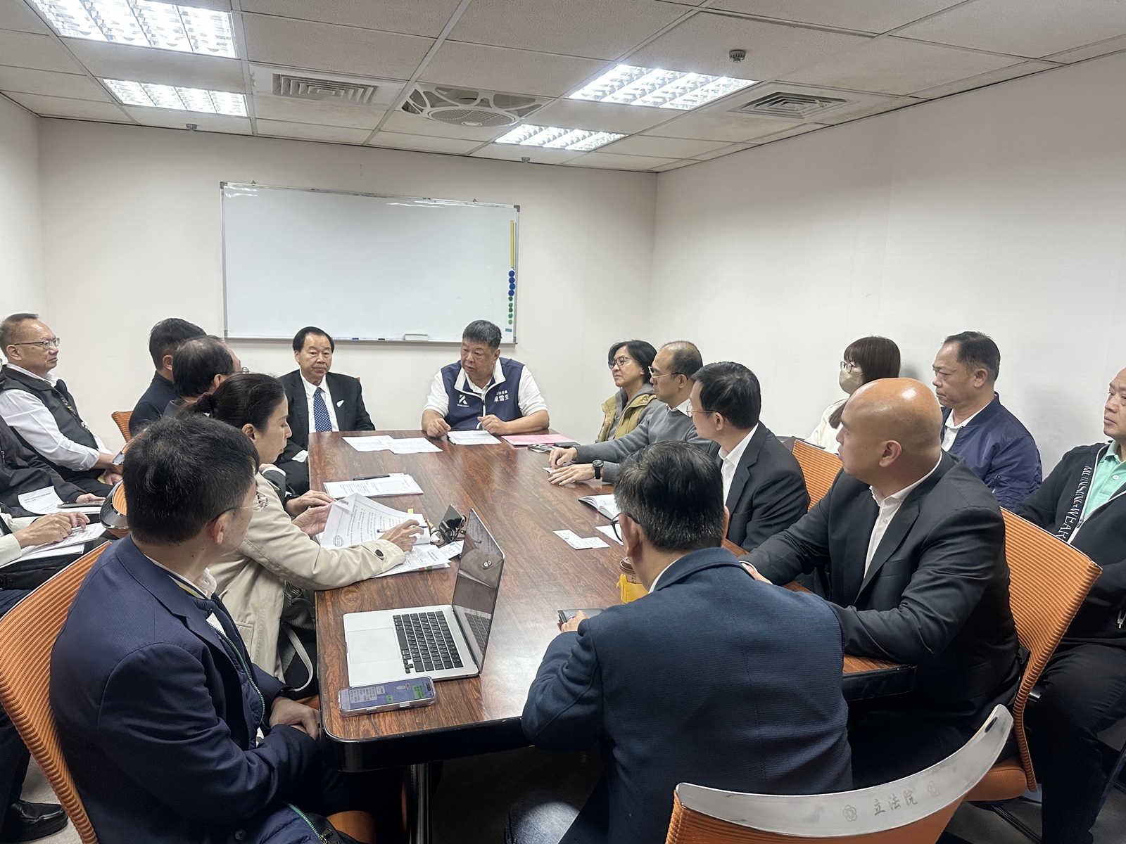 台灣新聞通訊社-陳雪生促馬祖夜間後送改善 空勤農曆年前完成夜航訓練