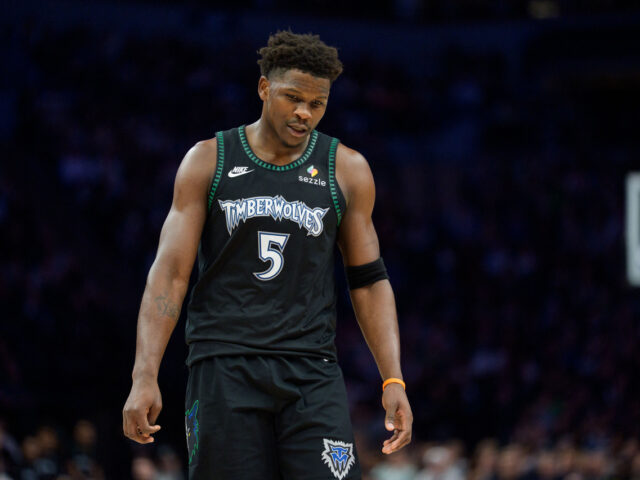 台灣新聞通訊社-NBA／愛德華轟40分白搭 太陽少布克險勝灰狼