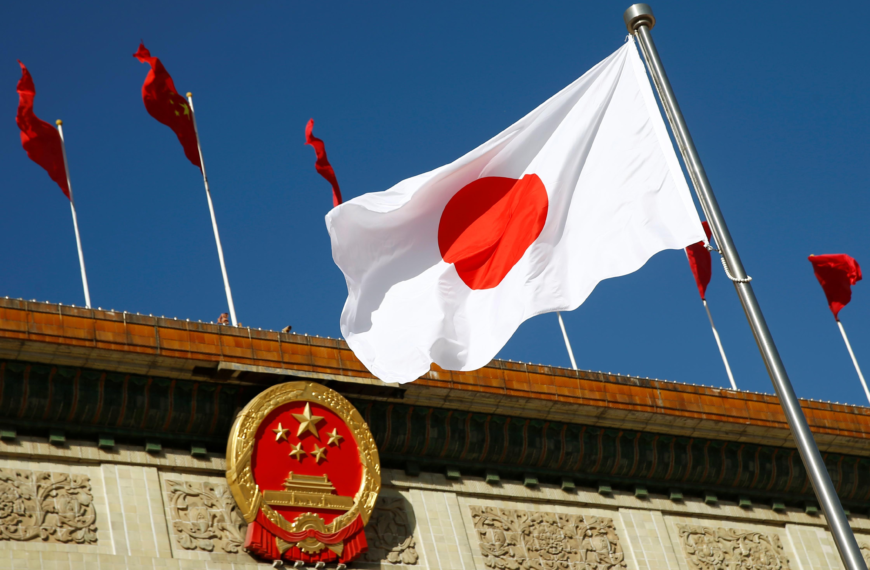 台灣新聞通訊社-日方指稱 共軍航艦在日本附近展開密集空中行動