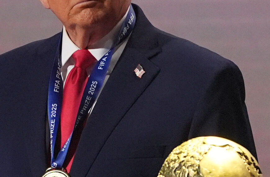 台灣新聞通訊社-百般討好 國際足總頒川普「FIFA和平獎」 加墨領袖晾一旁