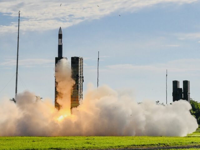 台灣新聞通訊社-立院警告國防自主經費下滑 顧立雄：技轉、共同研發提升自主能力