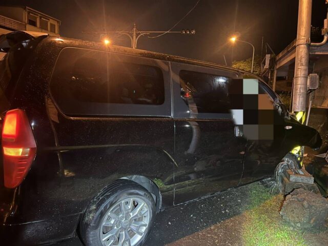 台灣新聞通訊社-24歲警執行副總統交管遭廂型車衝撞 總統府：祈願一切平安