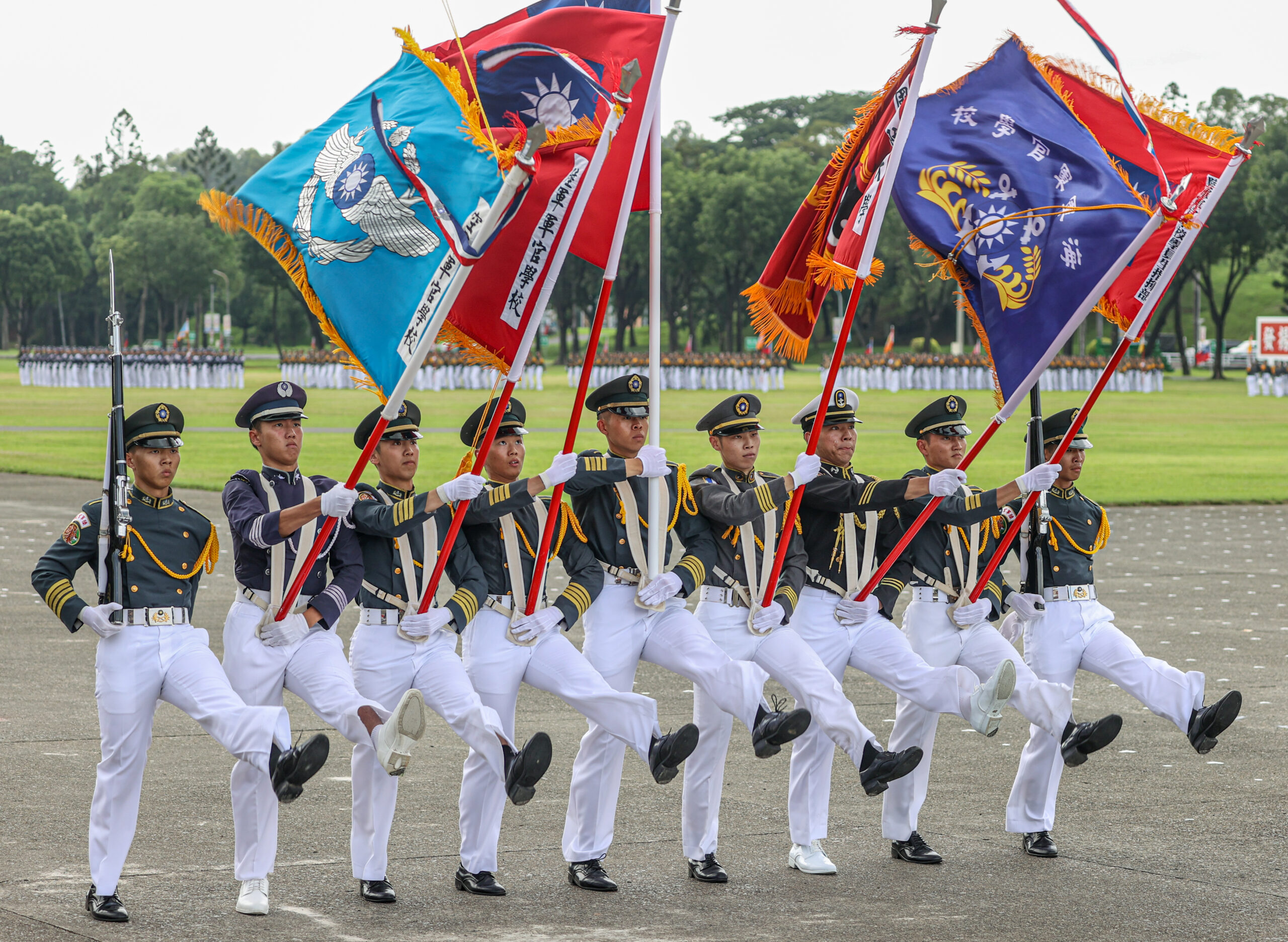 台灣新聞通訊社-立委提案國防大學增文職副校長 李文忠：更應鼓勵軍校生自由思考