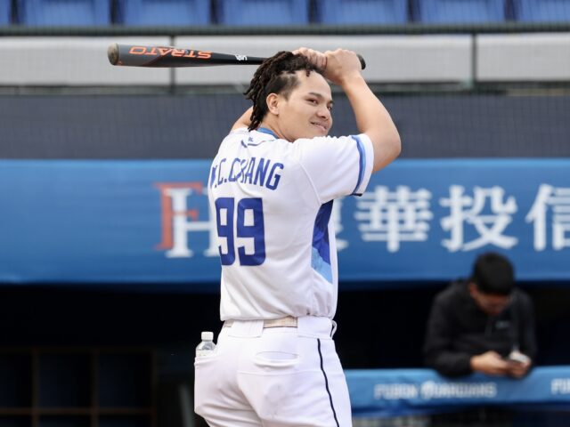 台灣新聞通訊社-經典賽／坦言一直想打所以採保守治療 張育成有好消息：完全沒有不適