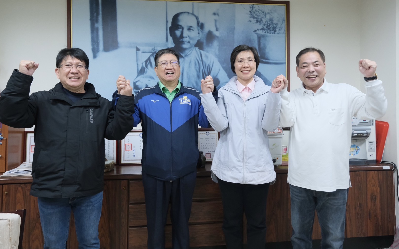 台灣新聞通訊社-竹縣長藍營內戰白熱化 陳見賢、徐欣瑩陣營隔空交鋒