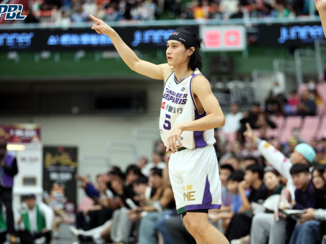 台灣新聞通訊社-TPBL／莊博元再扮致勝奇兵 雲豹險勝攻城獅開季10戰9勝