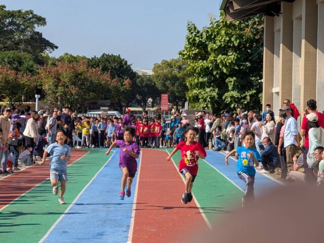 台灣新聞通訊社-校園運動會舞曲年年更新 彰化百年老校跳「心電心」