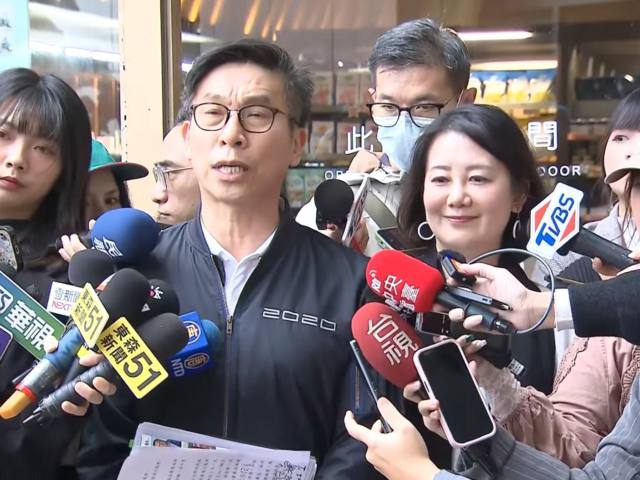 台灣新聞通訊社-賴總統找綠委背書挺政院 認定在野濫權法案擬不副署