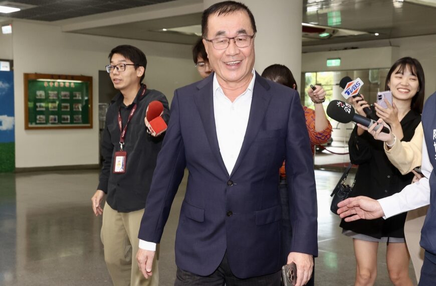 台灣新聞通訊社-換髮型是為了備戰新北市長? 李四川揭真相:這也能扯到選舉