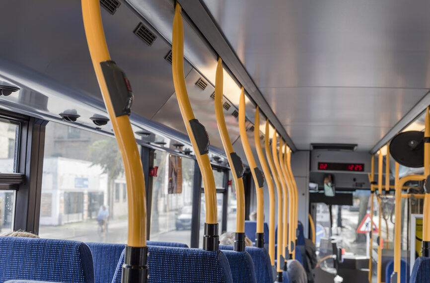 台灣新聞通訊社-土耳其南部巴士撞上爆胎聯結車 乘客7死11傷