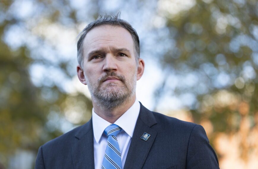 台灣新聞通訊社-葛里爾證實中國持續履約買黃豆 貝森特說他賣了黃豆農場避利益衝突