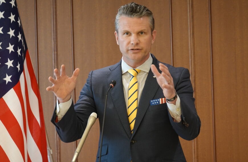 台灣新聞通訊社-醜聞連環爆 美戰爭部長面臨黨內外要求下台壓力