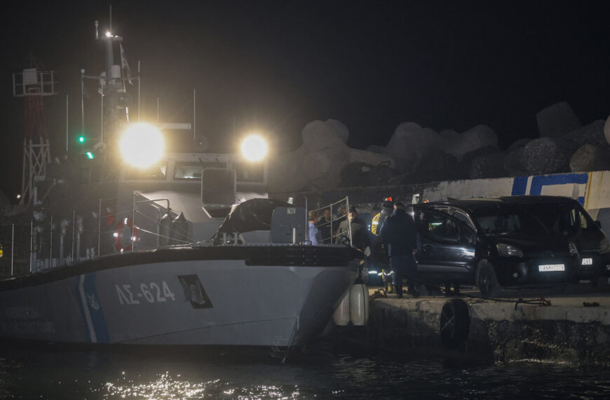 台灣新聞通訊社-希臘克里特島外海移民船翻覆…造成18死 疑充氣艇兩側洩氣