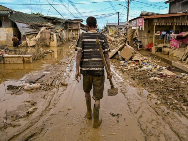 台灣新聞通訊社-印尼蘇門答臘洪患至少940死…傳染病疫情惡化 醫療設備慘遭泥巴掩蓋