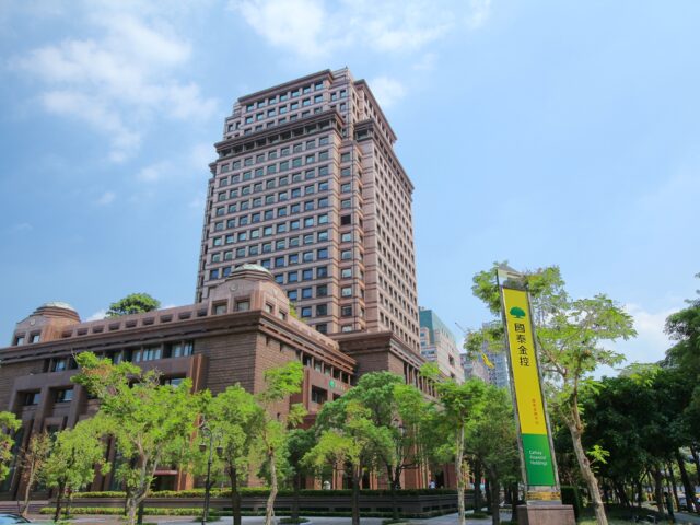 台灣新聞通訊社-國泰世華銀行攜手全球基建龍頭麥格理 於高雄專區推私募基礎建設投資