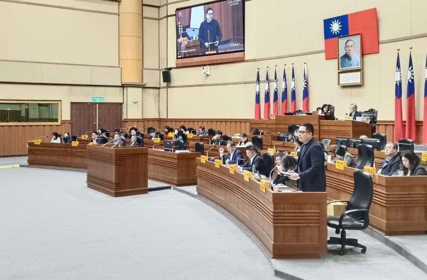 台灣新聞通訊社-自來水有油汙議員轟環保局長應下台 馬仲豪:請議員理性一點