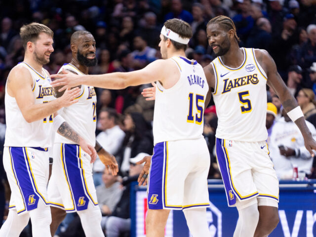 台灣新聞通訊社-NBA／詹皇升上歷史第2！ 生涯1015場勝利超越綠衫軍傳奇中鋒