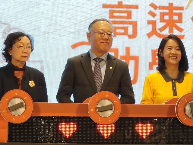 台灣新聞通訊社-台灣高鐵「高速傳愛 助學計畫」16年募逾1.91億 助4.1萬孩童